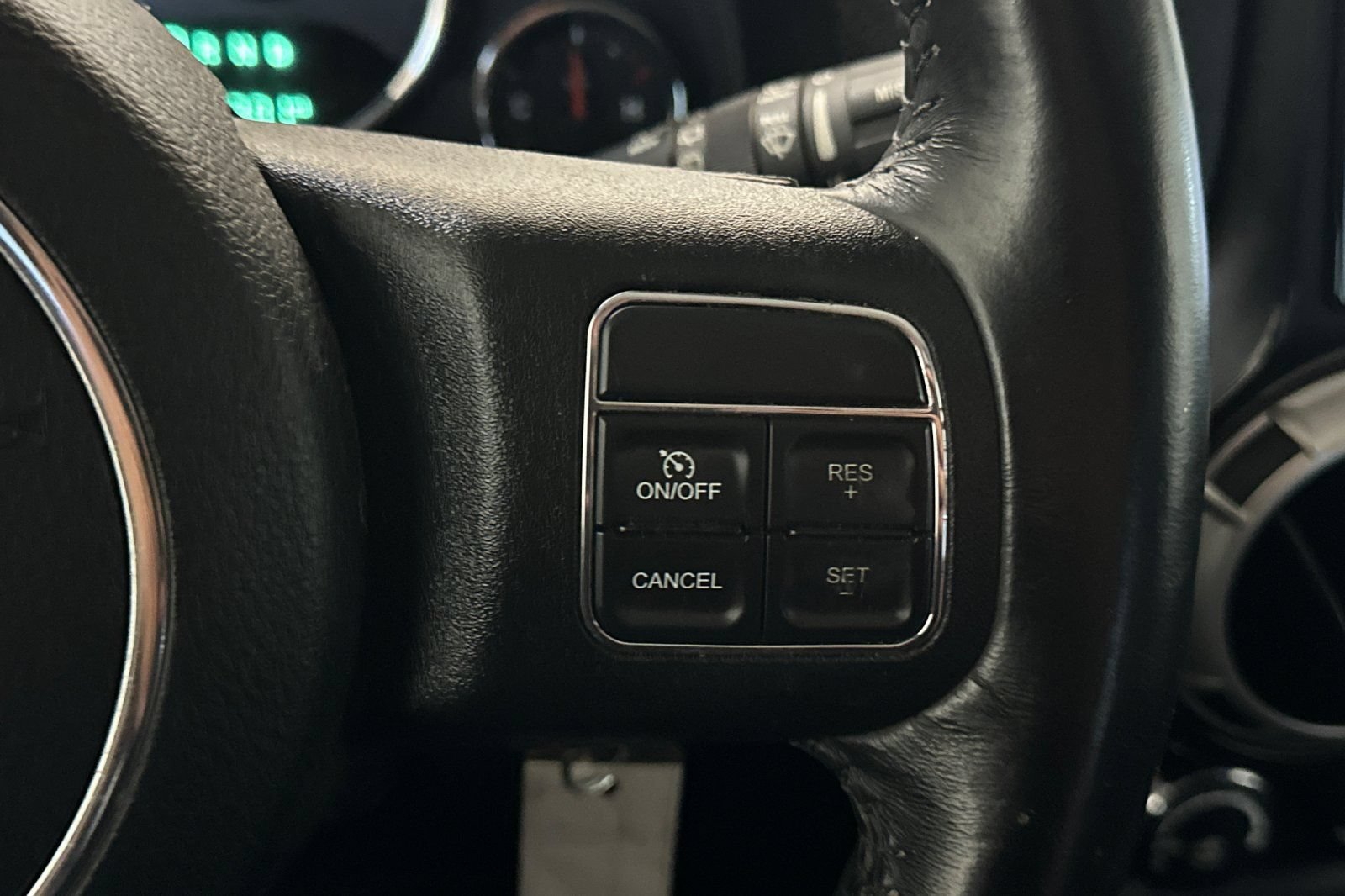 Used 2017 Jeep Wrangler Unlimited Sahara w/ Connectivity Group AWD/4WD image 26