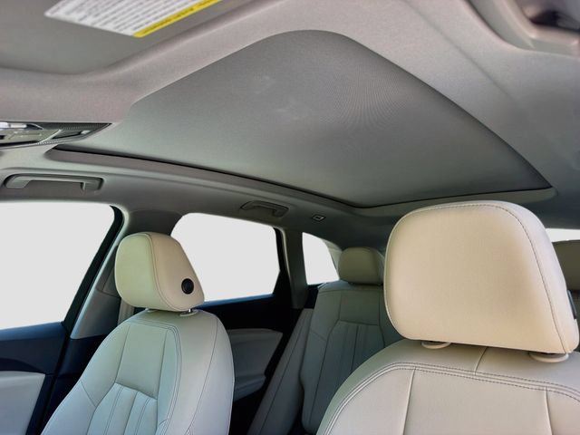 Used 2025 Audi Q5 Premium w/ Convenience Package AWD/4WD image 28