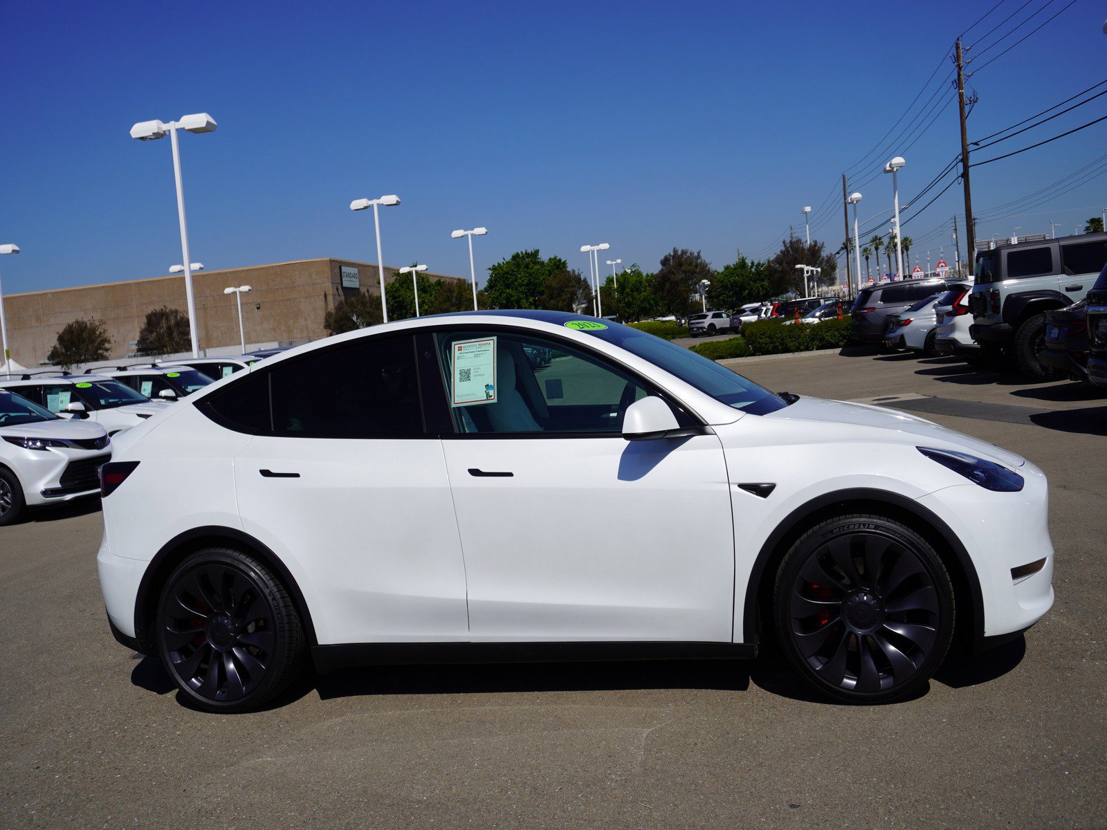 Used 2023 Tesla Model Y Performance image 4