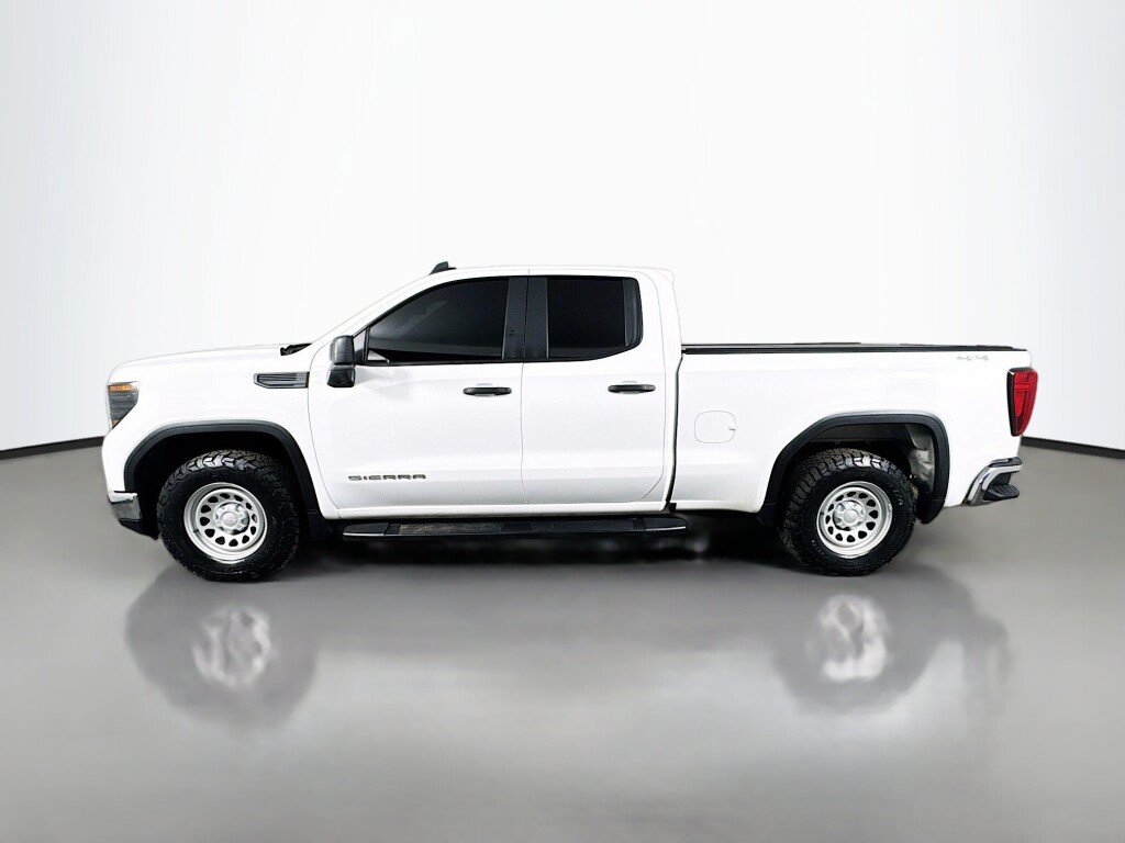 Used 2024 GMC Sierra 1500 Pro w/ Pro Value Package AWD/4WD image 2