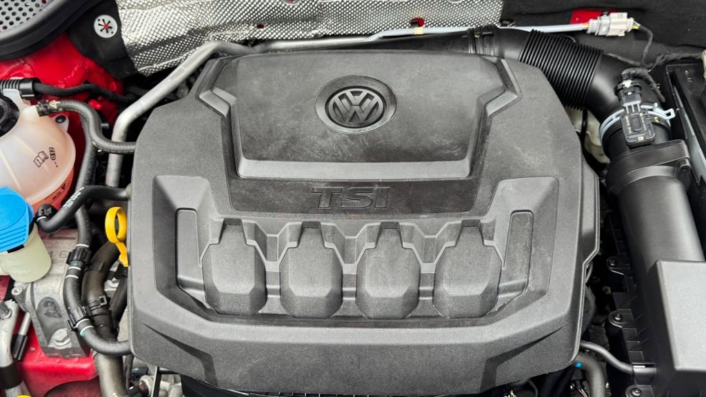 Used 2018 Volkswagen Beetle 2.0T Coast image 29