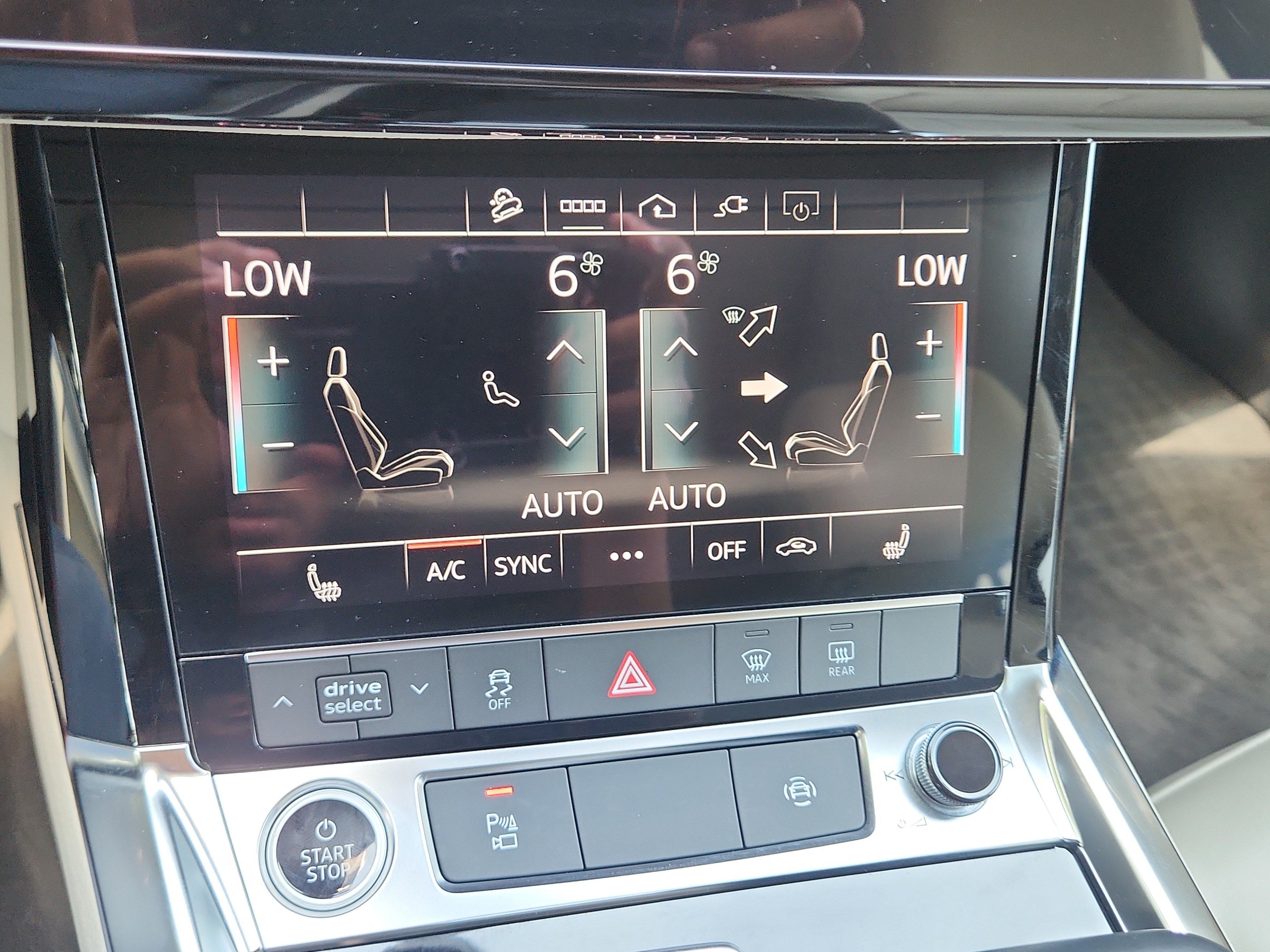 Used 2021 Audi e-tron Premium w/ Convenience Plus Package AWD/4WD image 26