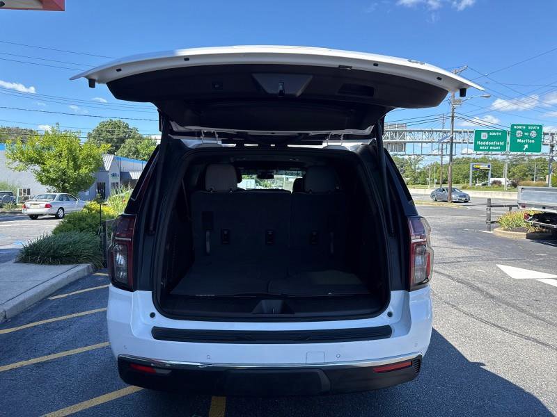 Used 2024 Chevrolet Suburban LT image 42