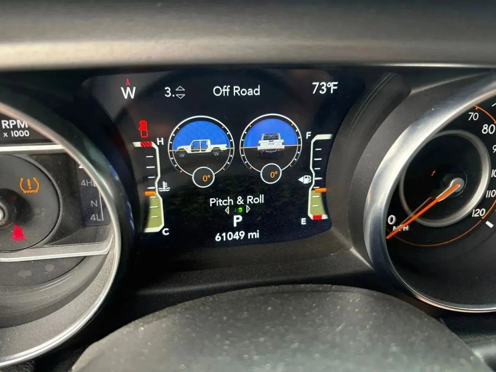 Used 2023 Jeep Gladiator Sport image 22