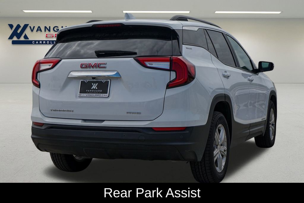 Used 2023 GMC Terrain SLE w/ Driver Convenience Package image 9