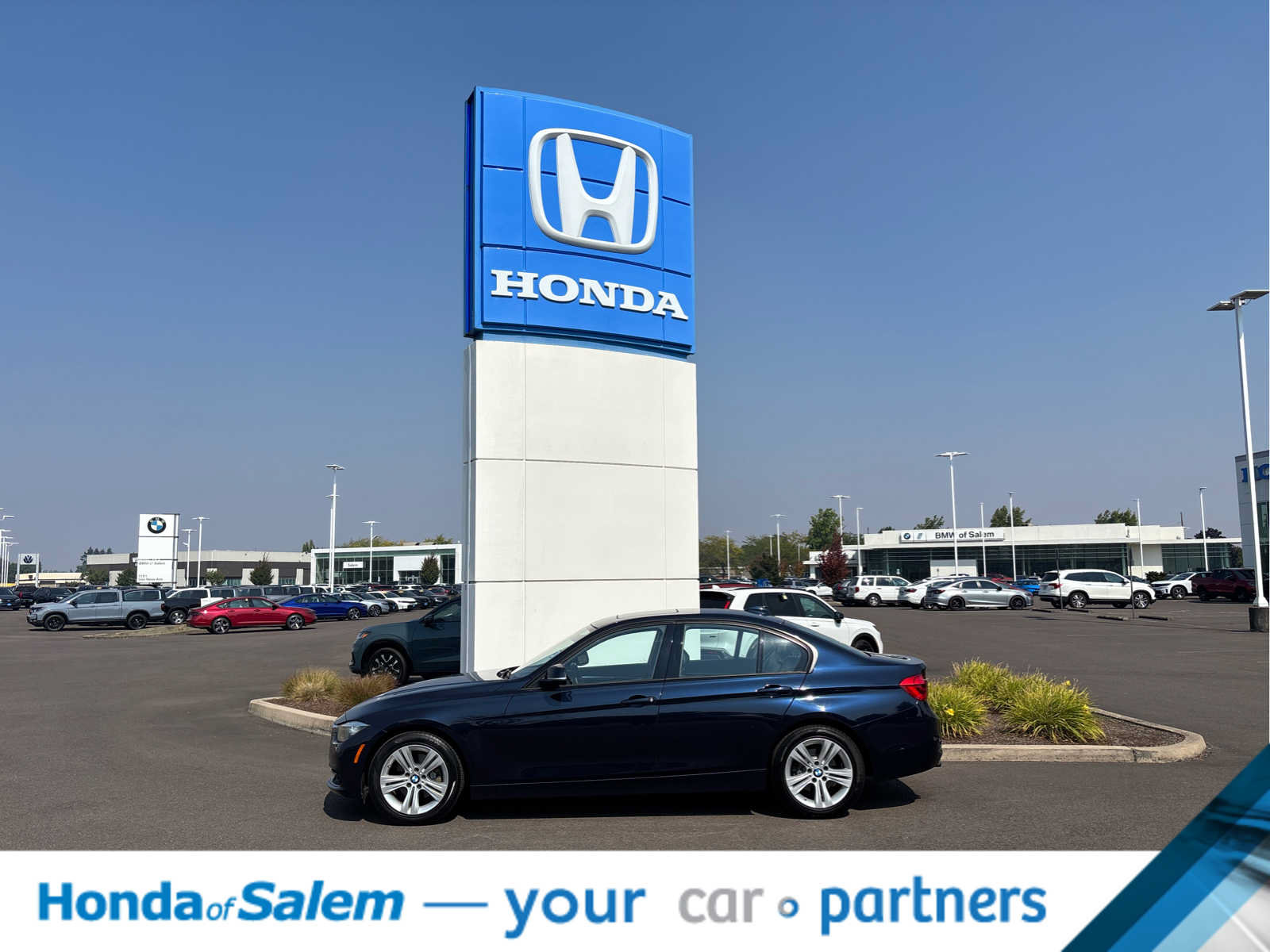 Used 2016 BMW 328i Sedan RWD image 3
