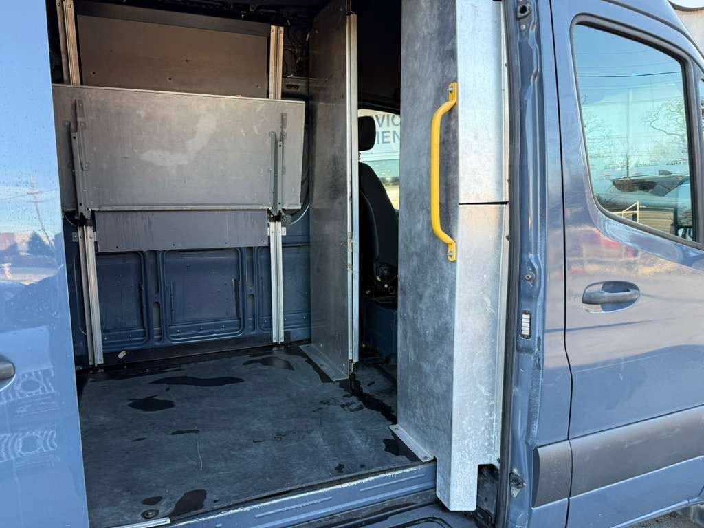 Used 2019 Mercedes-Benz Sprinter 144 image 38