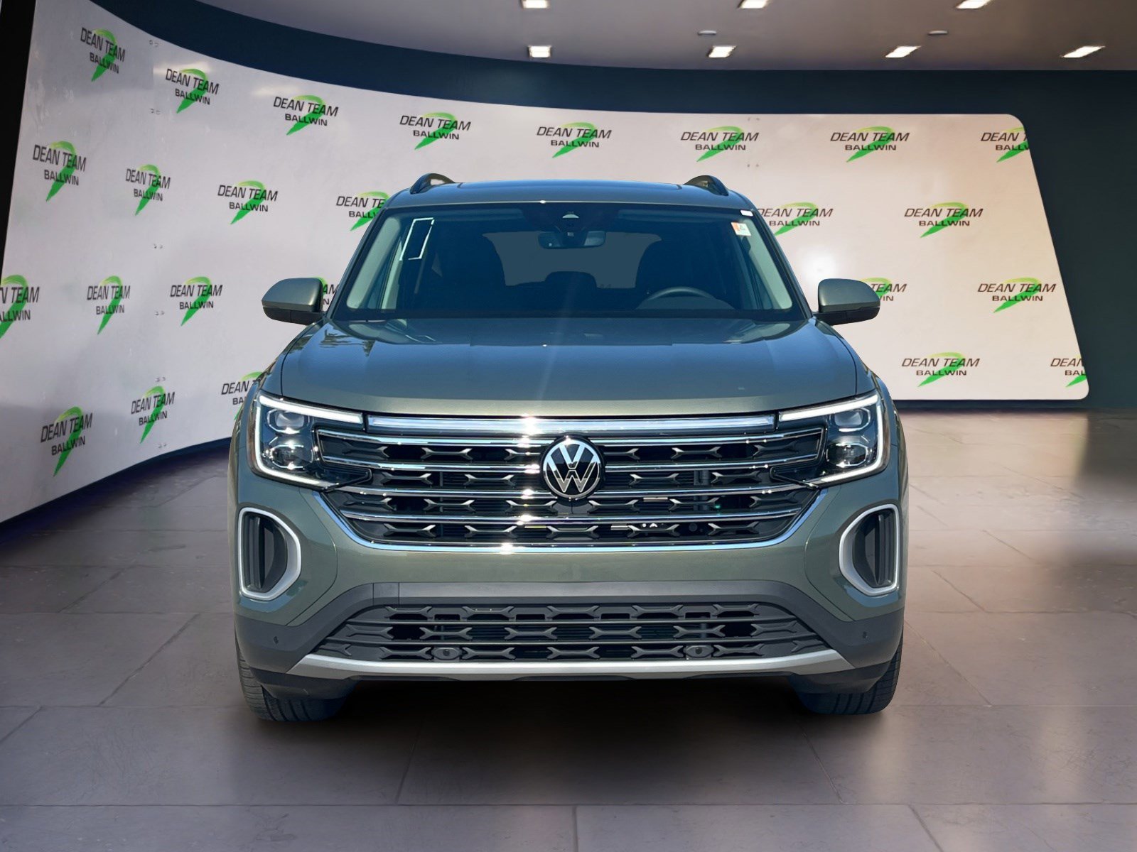 New 2026 Volkswagen Atlas SE image 2