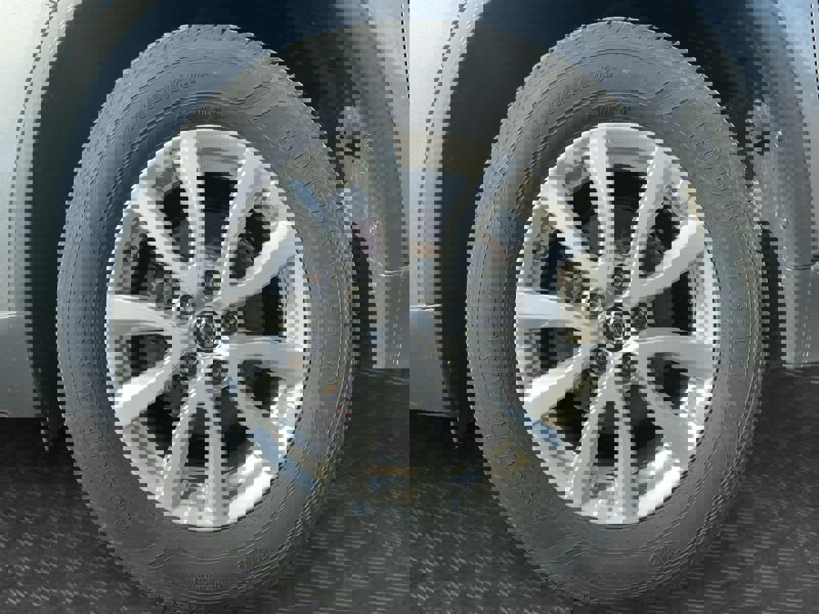 Used 2020 Nissan Rogue SV image 11