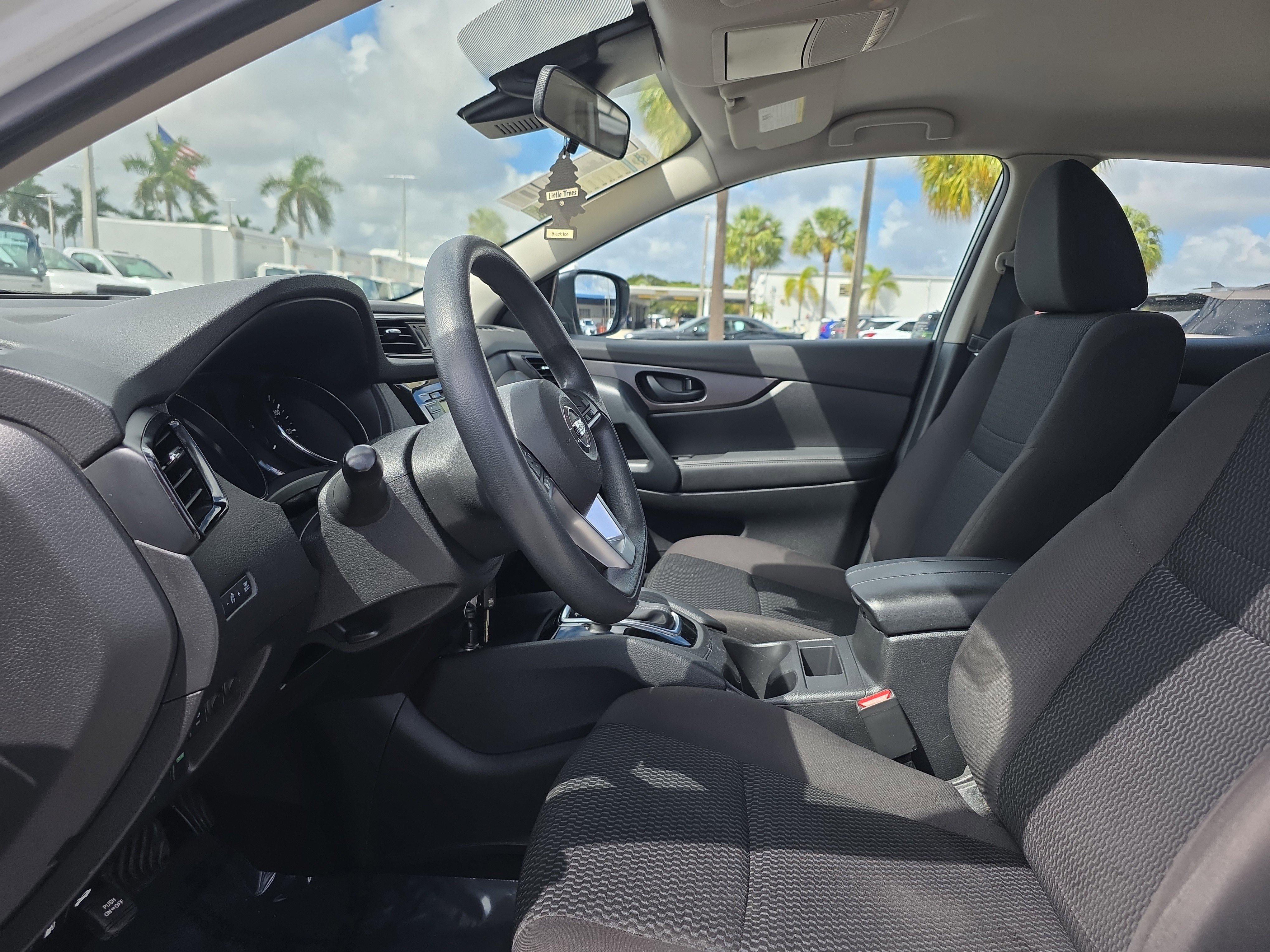 Used 2020 Nissan Rogue Sport S image 20