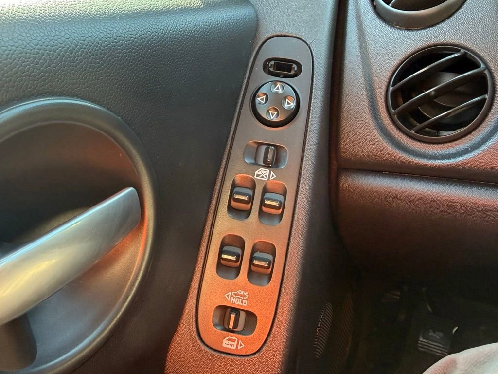 Used 2006 Pontiac Grand Prix image 7