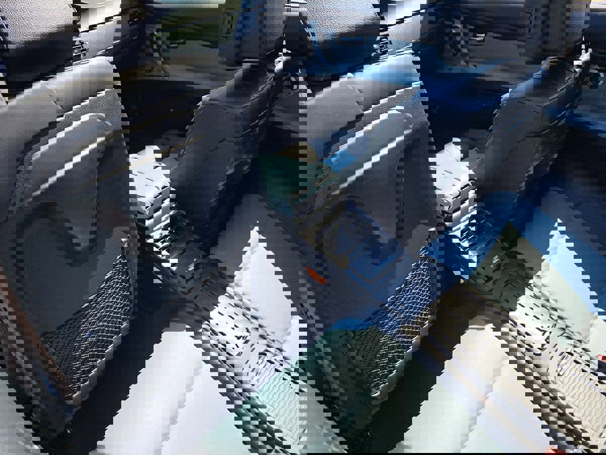 Used 2012 BMW M3 image 22