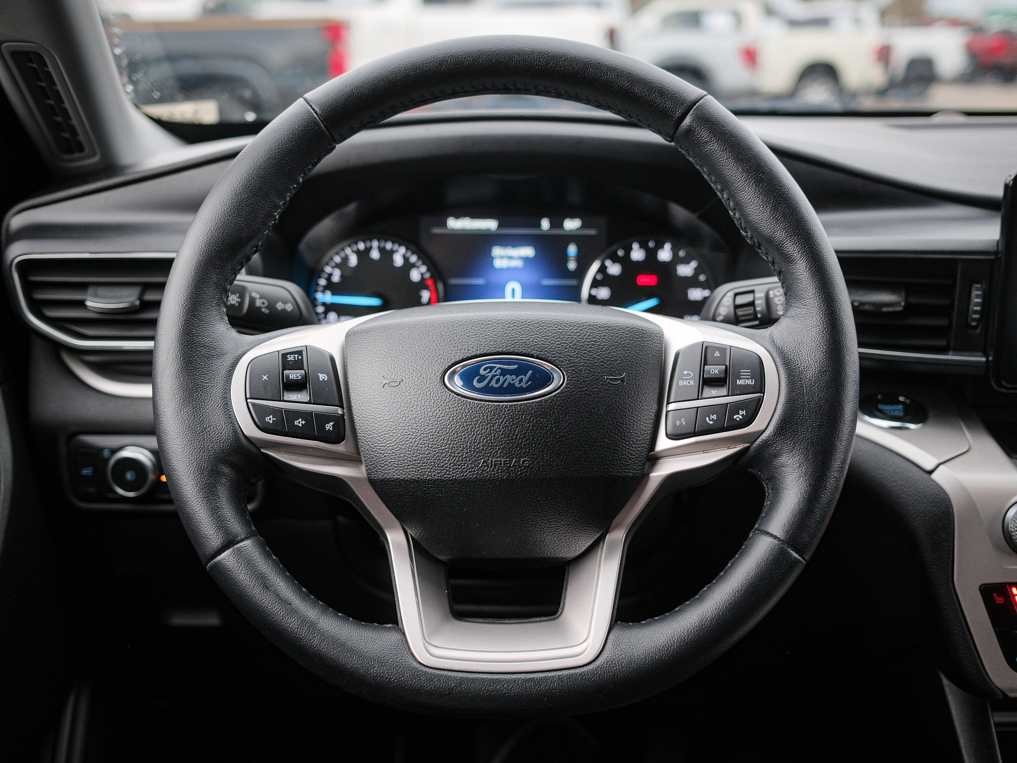 Used 2022 Ford Explorer XLT w/ Equipment Group 202A image 18