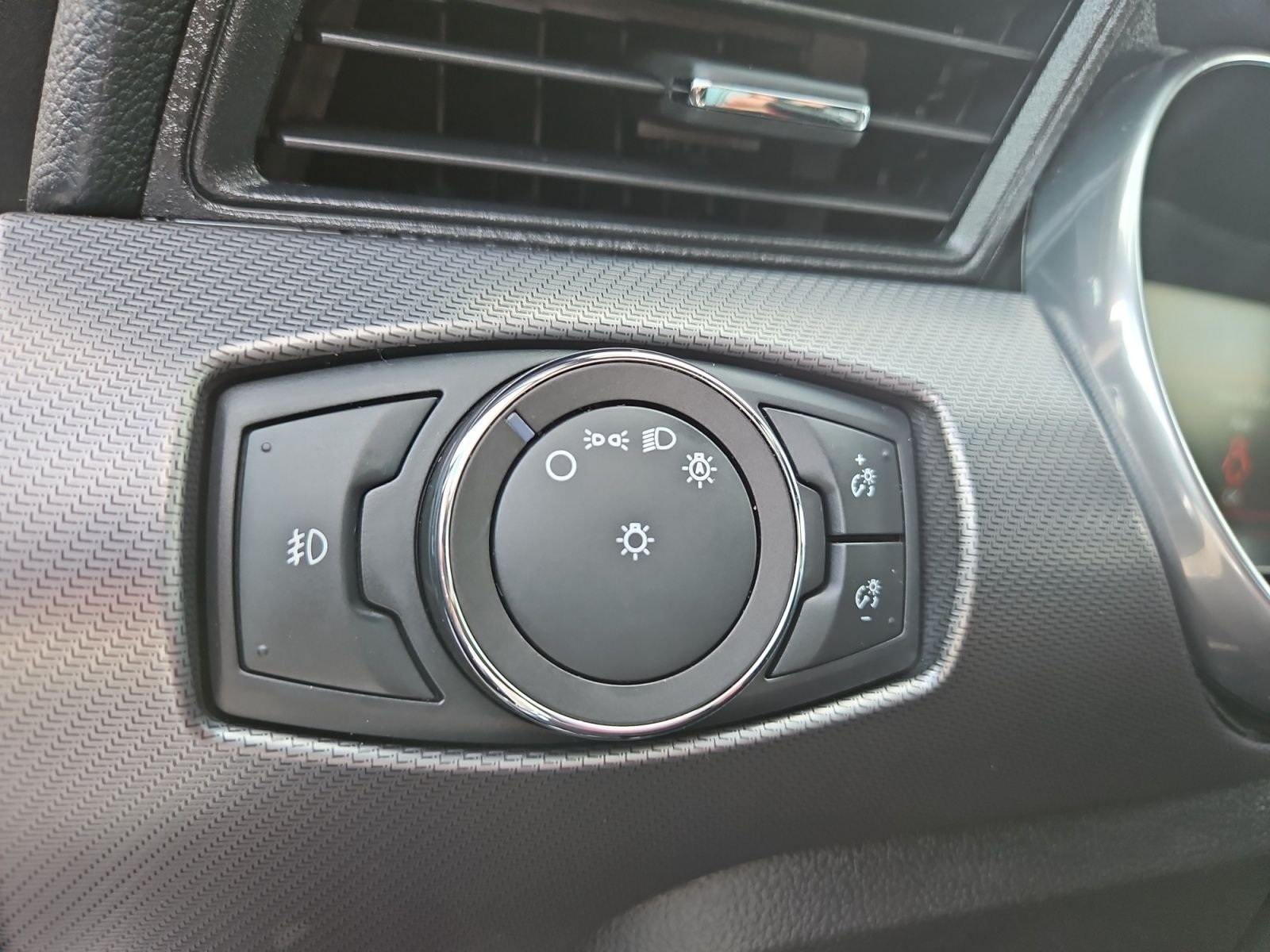 Used 2019 Ford Mustang GT Premium w/ Equipment Group 401A RWD image 22