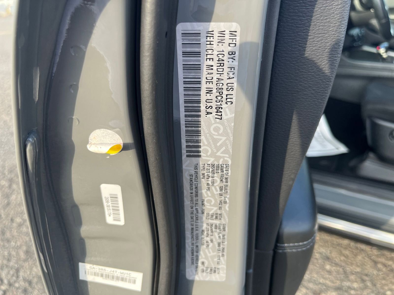 Used 2023 Dodge Durango SXT image 34