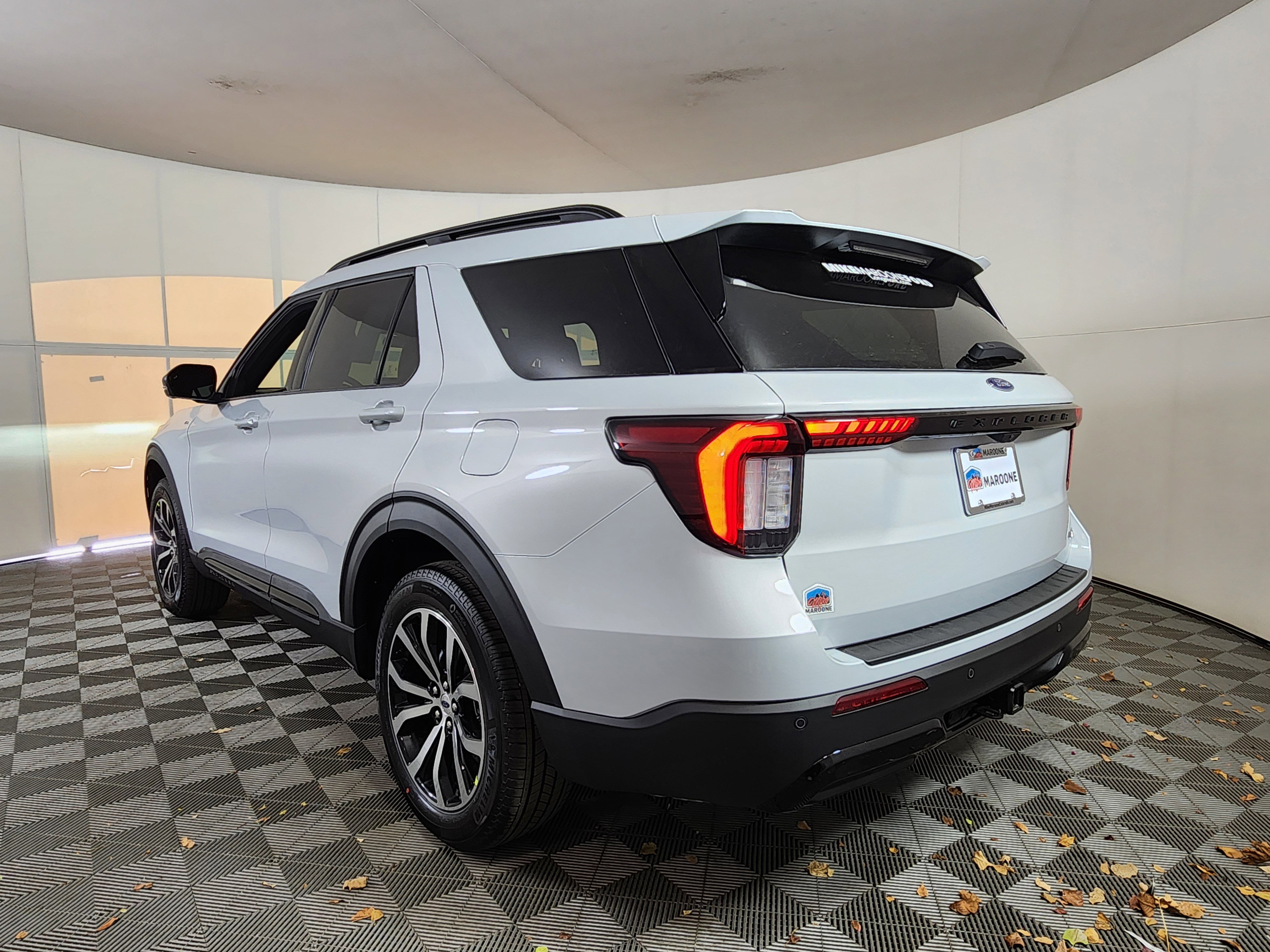 New 2026 Ford Explorer ST-Line image 5