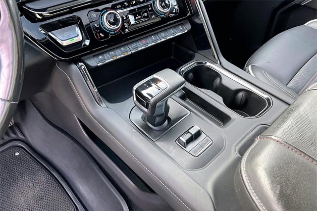 Used 2024 GMC Sierra 1500 AT4X image 13