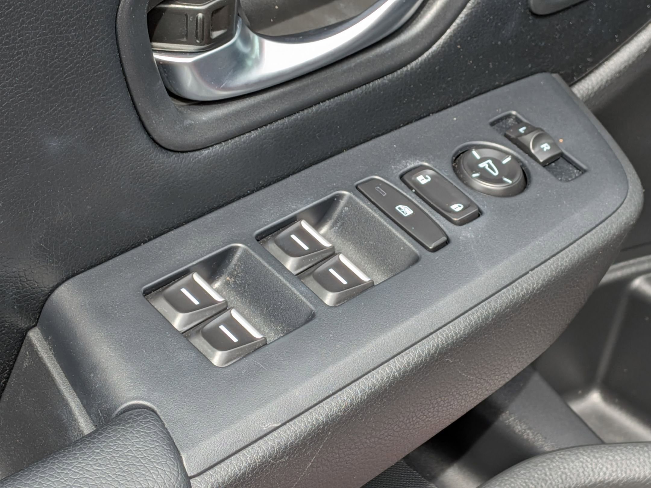 Used 2024 Honda Pilot Touring image 13