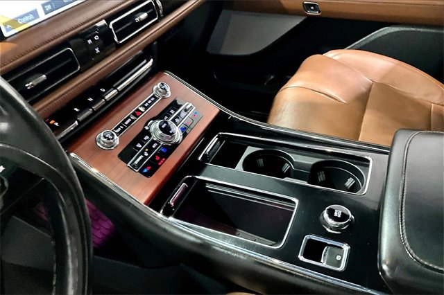 Used 2021 Lincoln Aviator Reserve w/ Equipment Group 202A image 18
