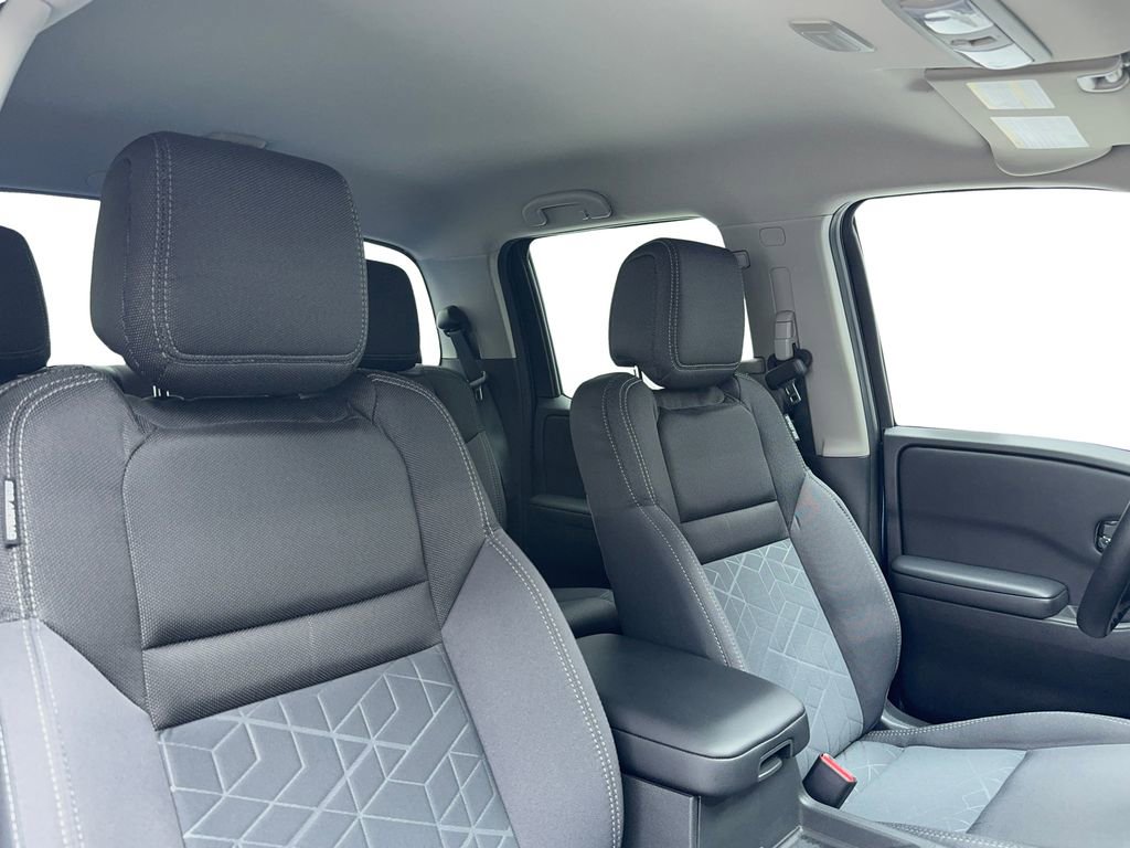 Used 2025 Nissan Frontier SV image 44