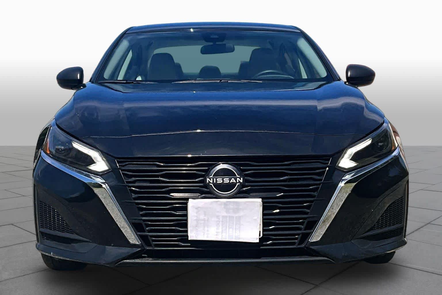 Used 2025 Nissan Altima 2.5 SV FWD image 4