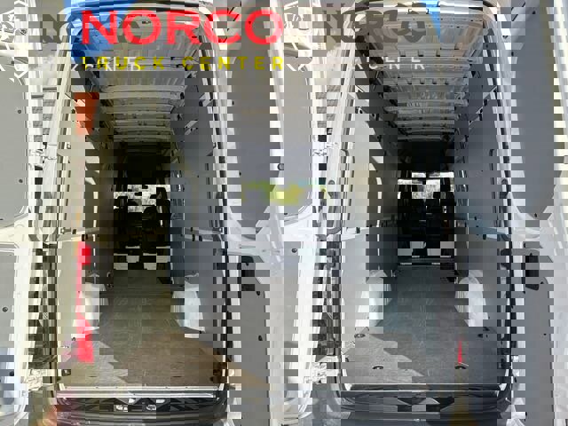 Used 2020 Freightliner Sprinter 2500 image 13