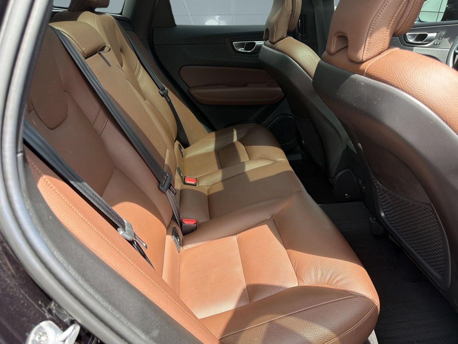 Certified 2024 Volvo XC60 B5 Plus w/ Protection Package Premier AWD/4WD image 30