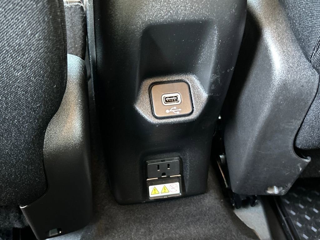 Used 2019 Jeep Renegade Trailhawk w/ Cold Weather Group II image 21