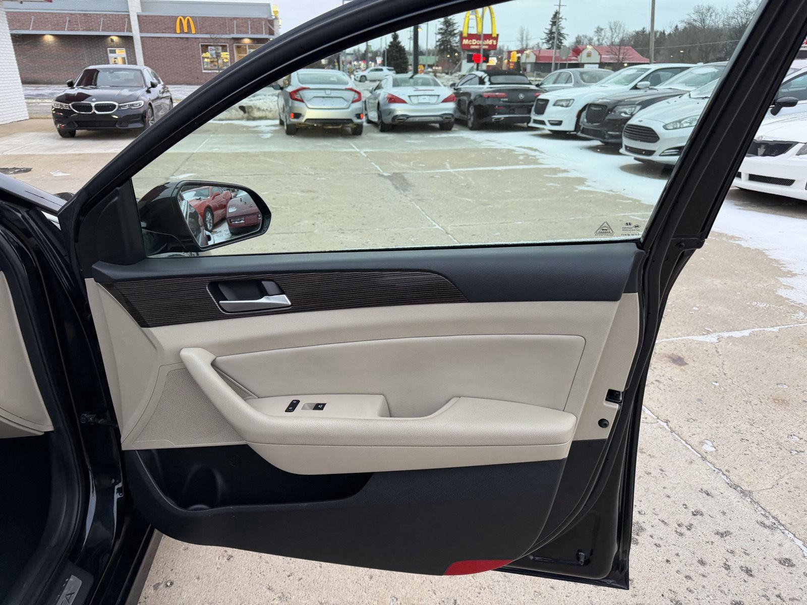 Used 2018 Hyundai Sonata Limited w/ Cargo Package image 26