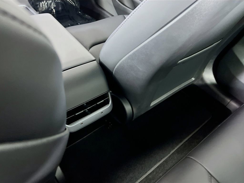 Used 2023 Tesla Model 3 Performance image 22