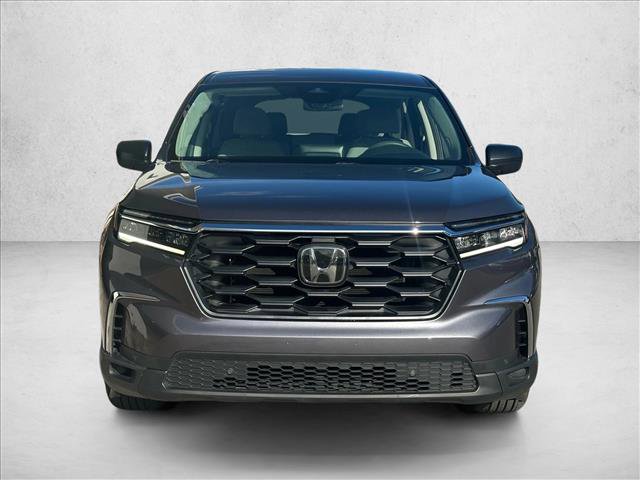 Used 2023 Honda Pilot LX image 2