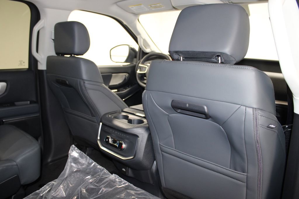 New 2026 Ford Expedition Active image 36