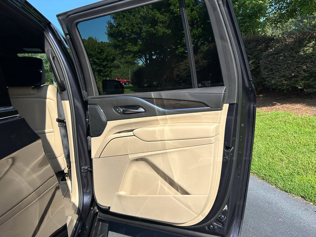 Used 2024 Cadillac Escalade ESV Premium Luxury w/ LPO, Floor Liner Package AWD/4WD image 64
