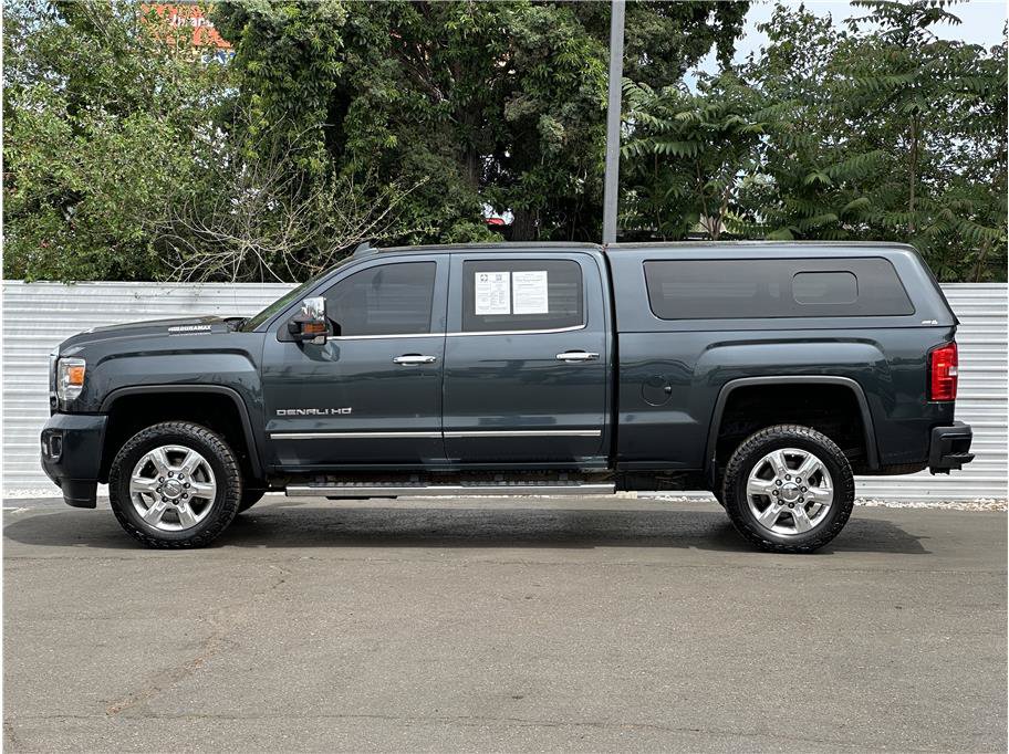 Used 2018 GMC Sierra 2500 Denali w/ Duramax Plus Package AWD/4WD image 13
