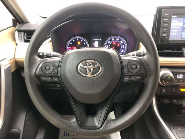 Used 2019 Toyota RAV4 XLE w/ Convenience Package FWD image 16