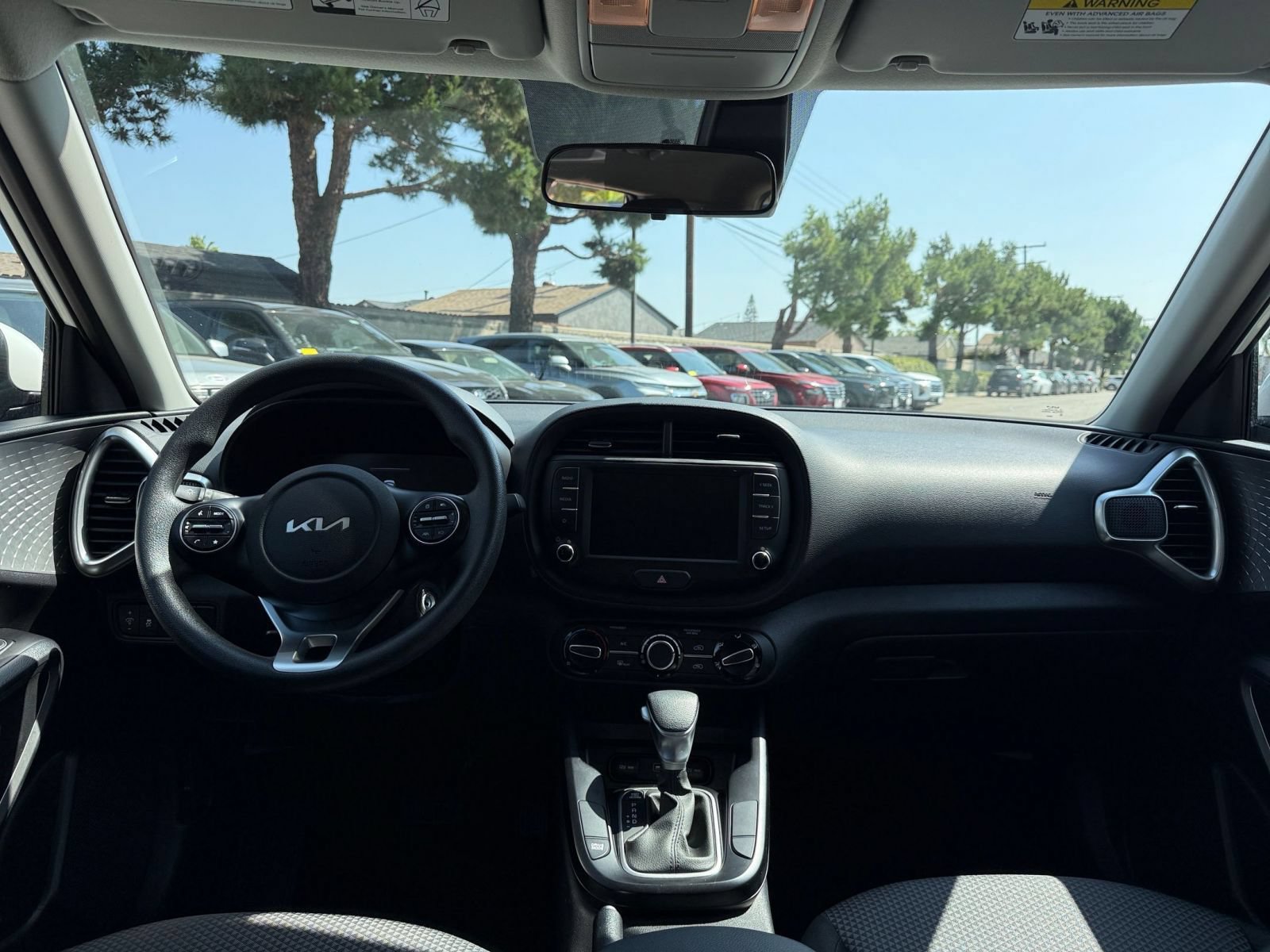 Used 2025 Kia Soul LX w/ LX Technology Package FWD image 29