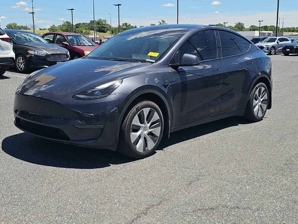 Used 2024 Tesla Model Y Long Range AWD/4WD image 16