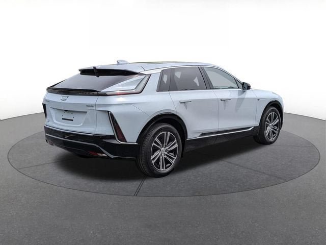 New 2026 Cadillac Lyriq Luxury RWD image 5