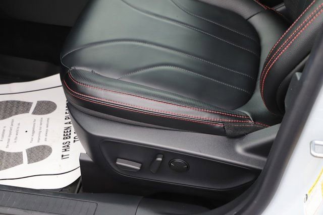 Used 2025 Ford Escape ST-Line Elite w/ Premium Technology Package image 17