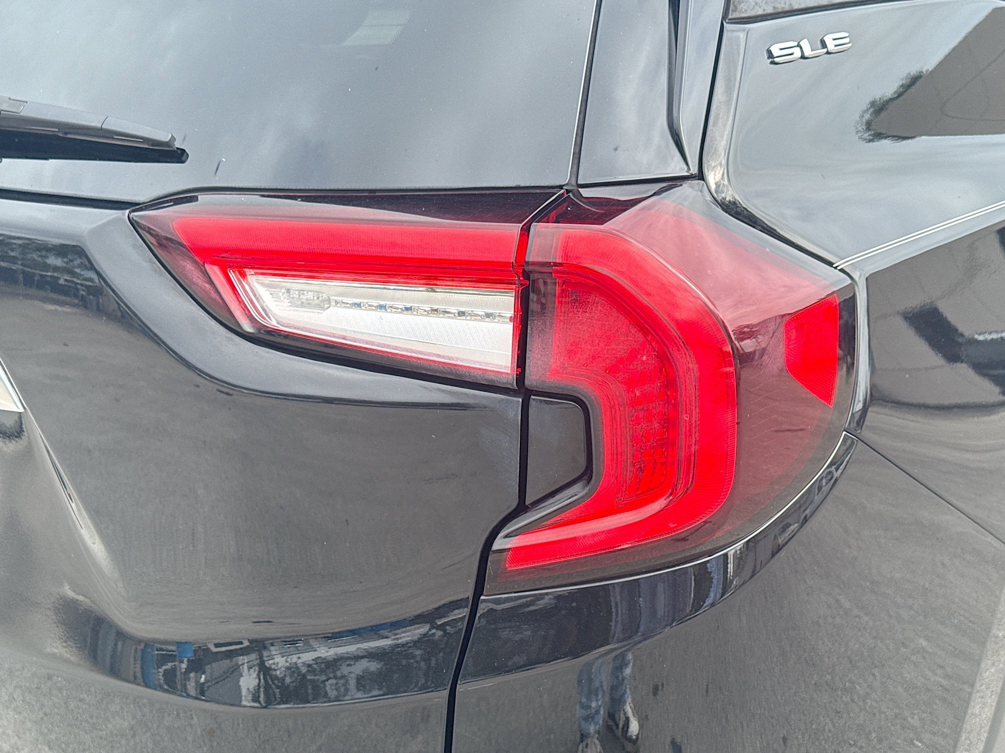 Used 2022 GMC Terrain SLE image 27