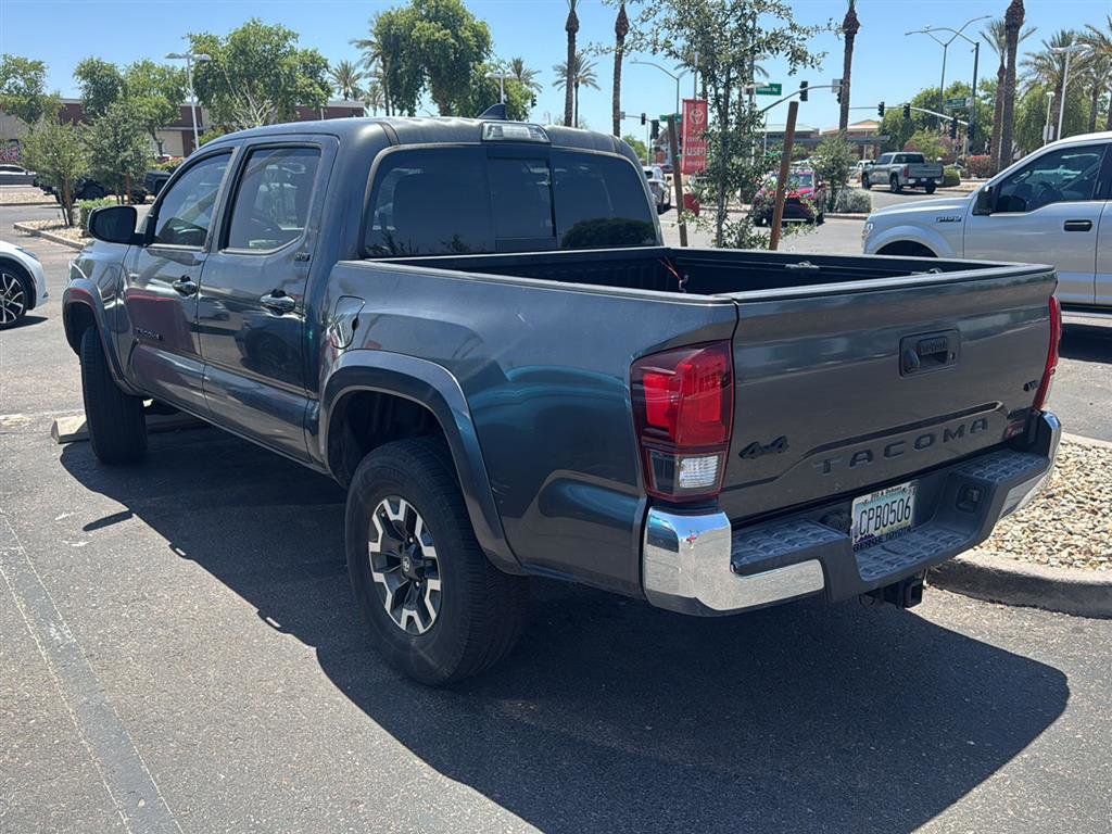 Used 2019 Toyota Tacoma SR5 AWD/4WD image 2