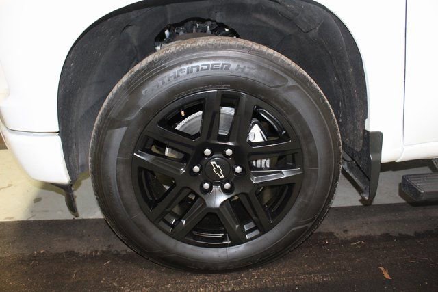 Used 2023 Chevrolet Silverado 1500 Custom w/ LPO, Dark Essentials Package image 17