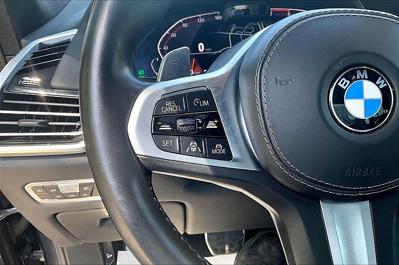 Used 2019 BMW X5 xDrive50i w/ M Sport Package AWD/4WD image 19