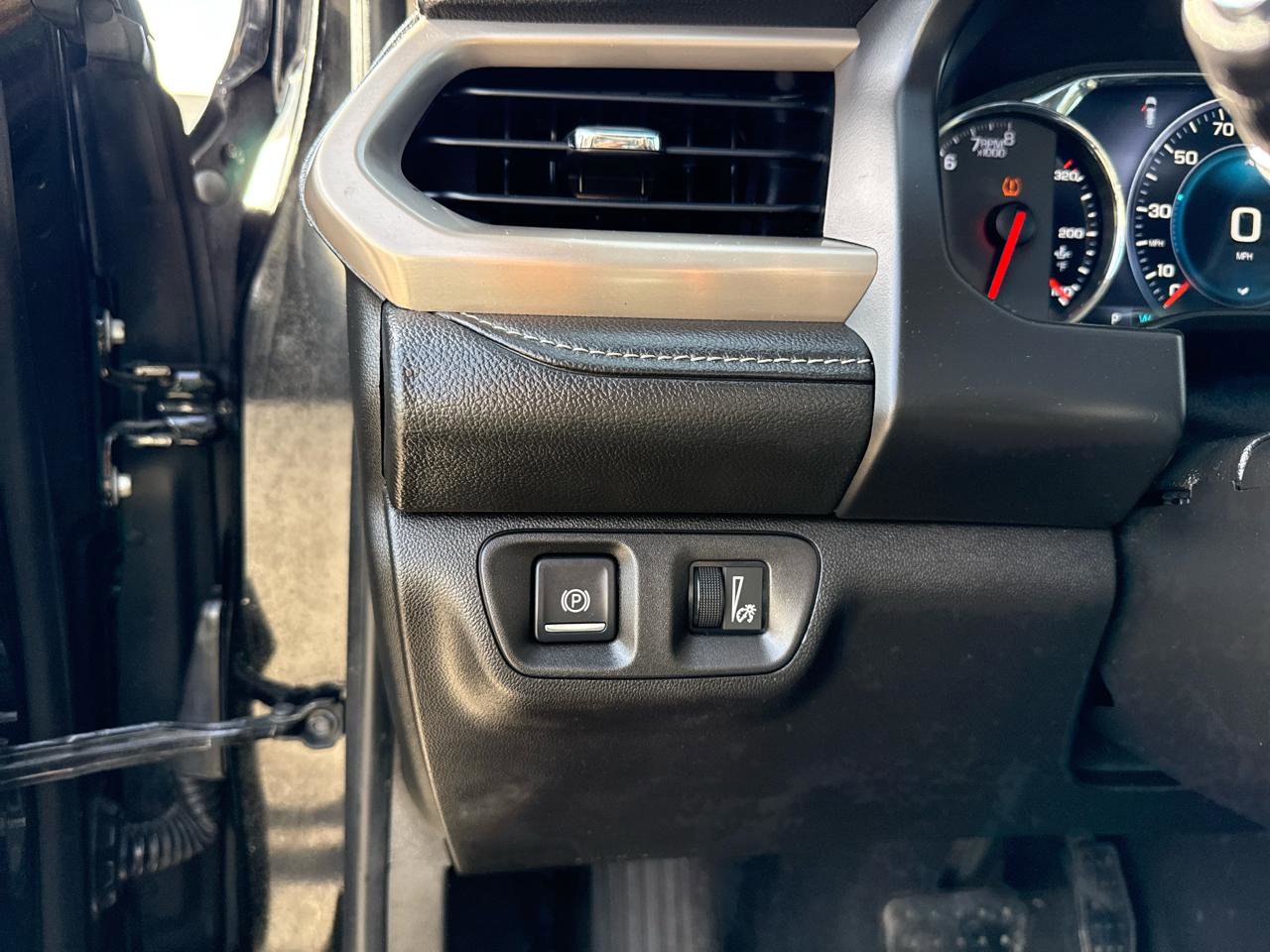 Used 2017 GMC Acadia Denali FWD image 29