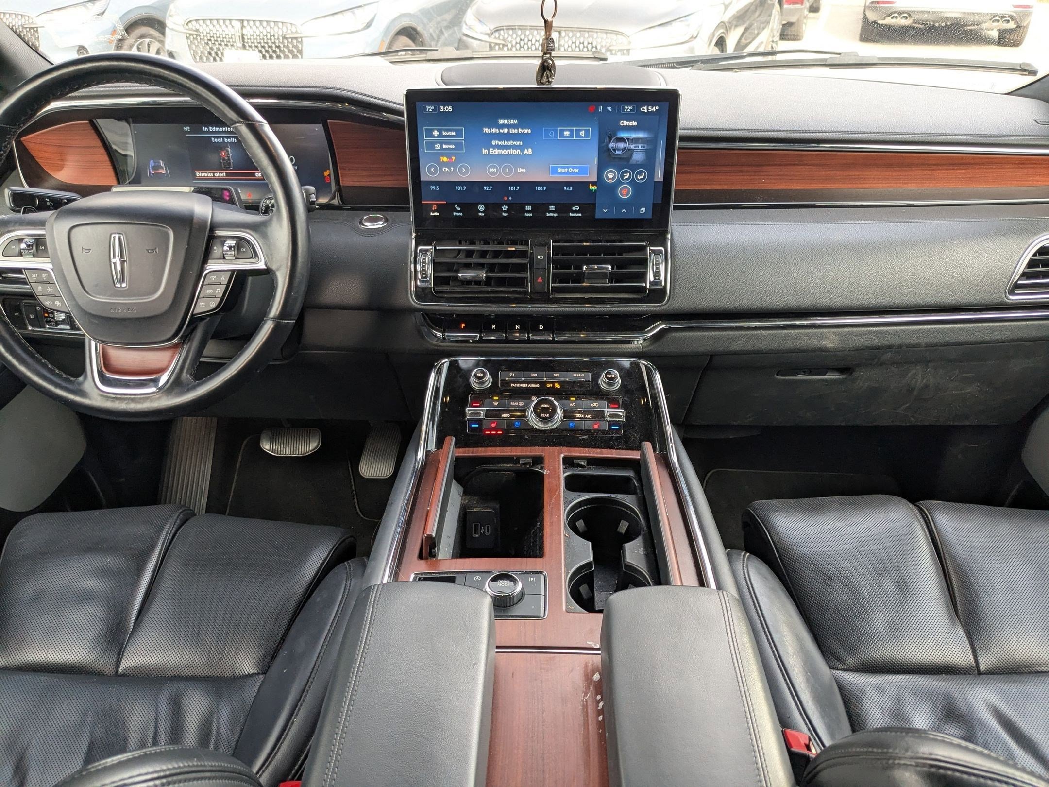 Used 2023 Lincoln Navigator Reserve image 22