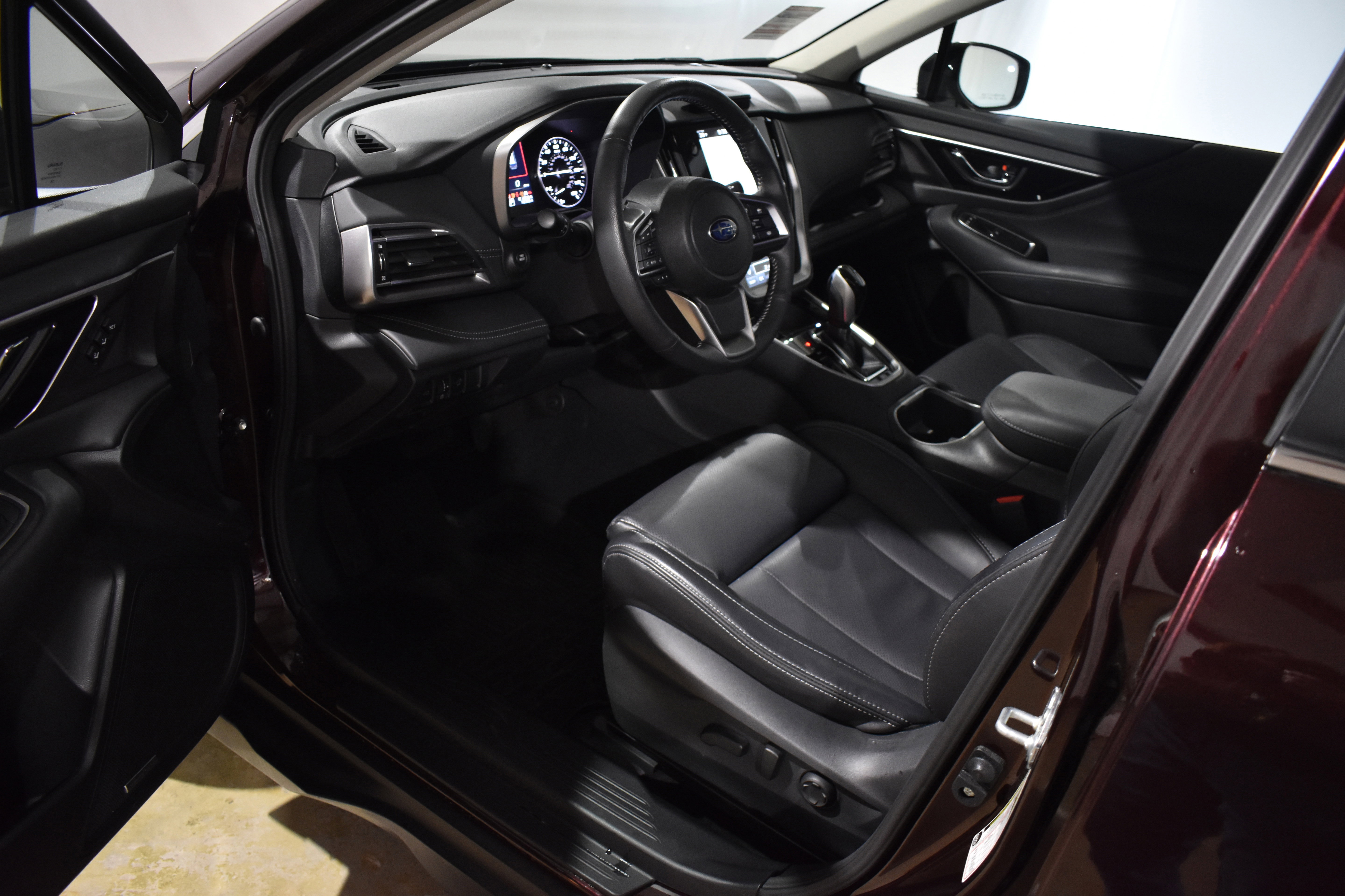 Used 2025 Subaru Outback Limited image 22