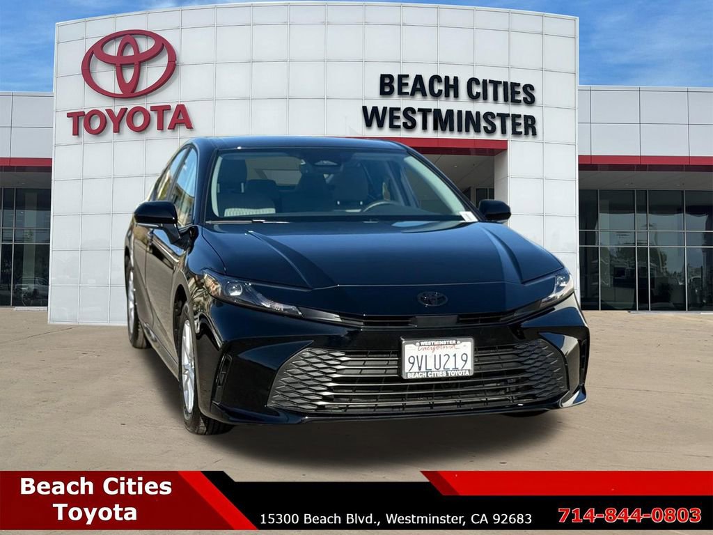 Certified 2025 Toyota Camry LE image 3