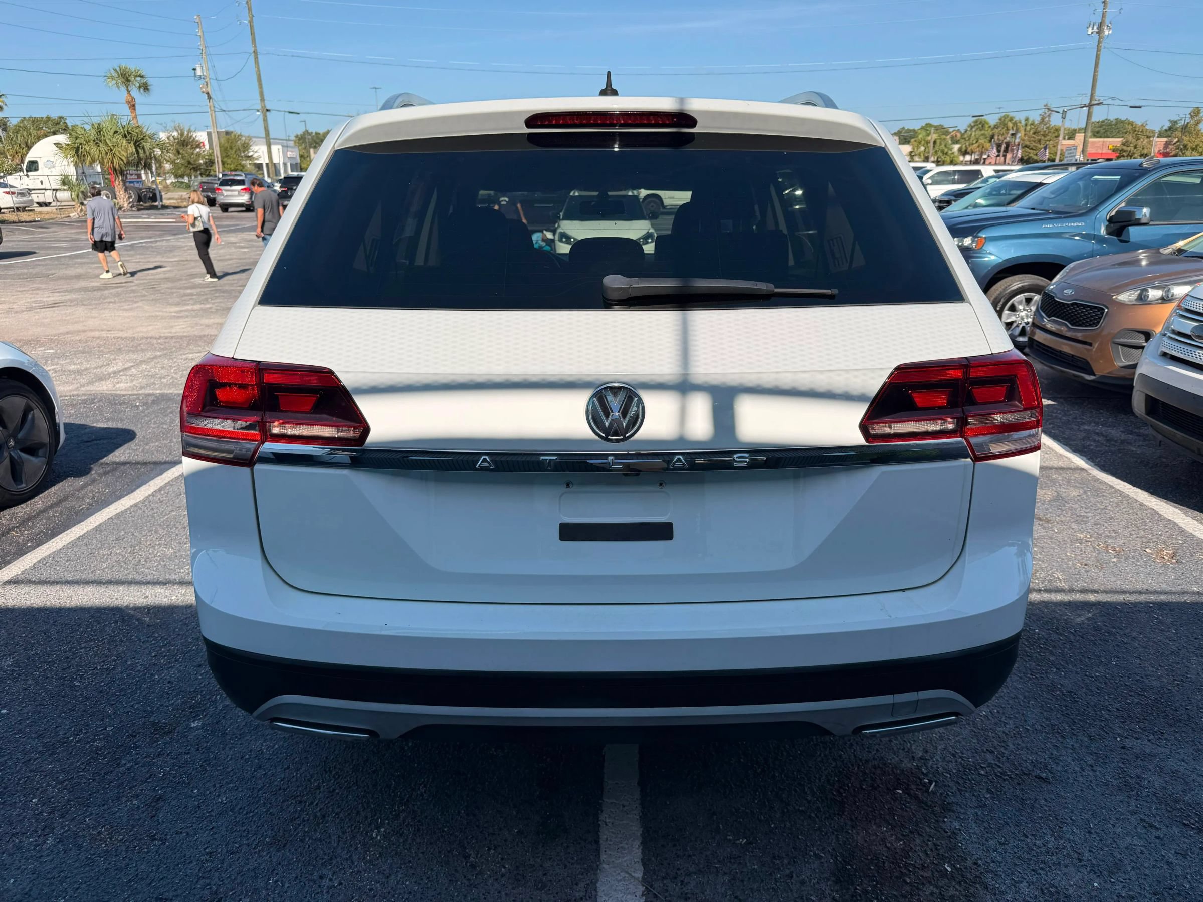 Used 2019 Volkswagen Atlas S FWD image 5