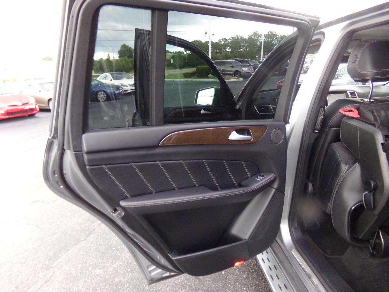 Used 2015 Mercedes-Benz GL 450 GL 450 4MATIC AWD 4dr SUV image 20