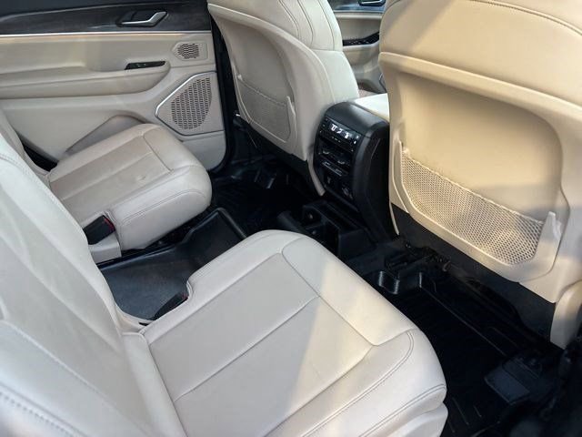 Used 2021 Jeep Grand Cherokee L Limited image 39